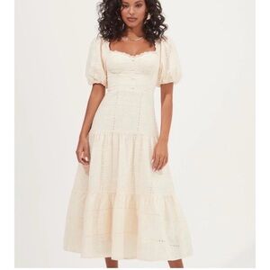 ASTR Women’s Ivory Eyelet Midi Dress Puff Sleeve. Size M